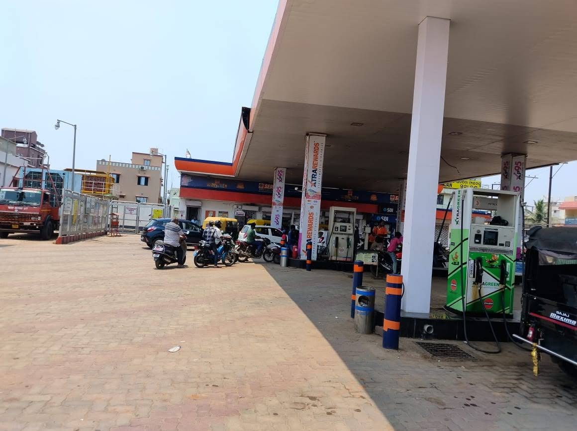 Lingaraj Filling Station, Lingipur, Bhubaneswar